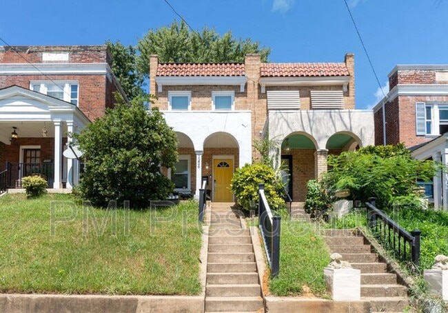 Photo - 1226 Wallace St House