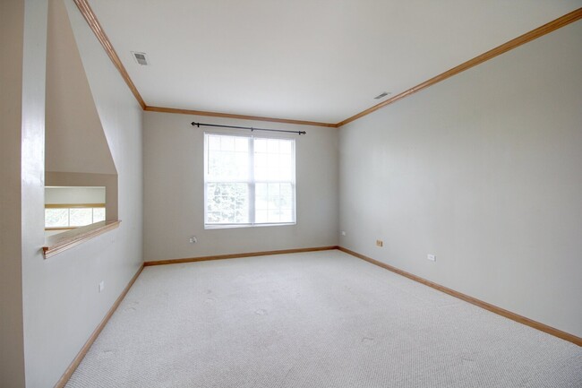 Building Photo - 238 S Alder Creek Dr
