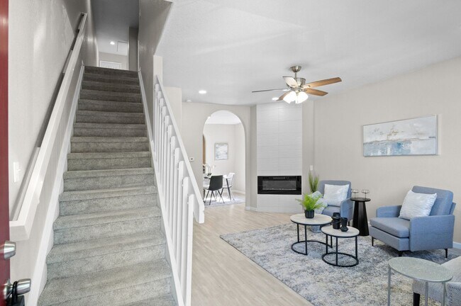Building Photo - Contemporary Comfort Meets Convenience in ...