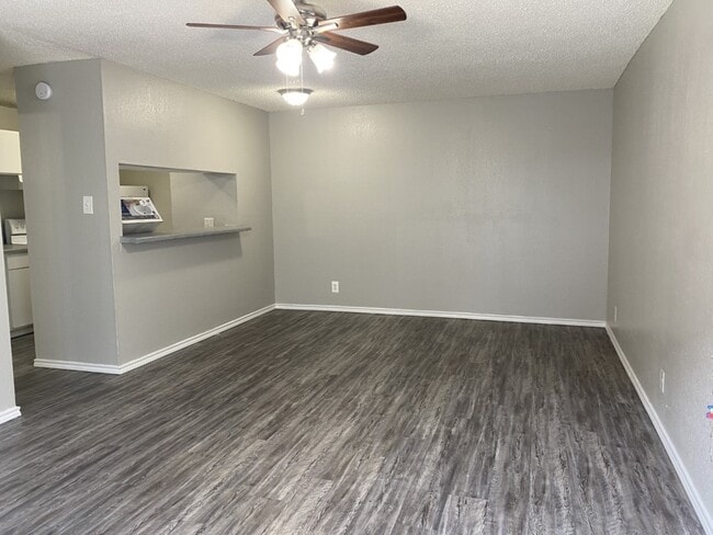 Building Photo - Edinburg Place Apartments