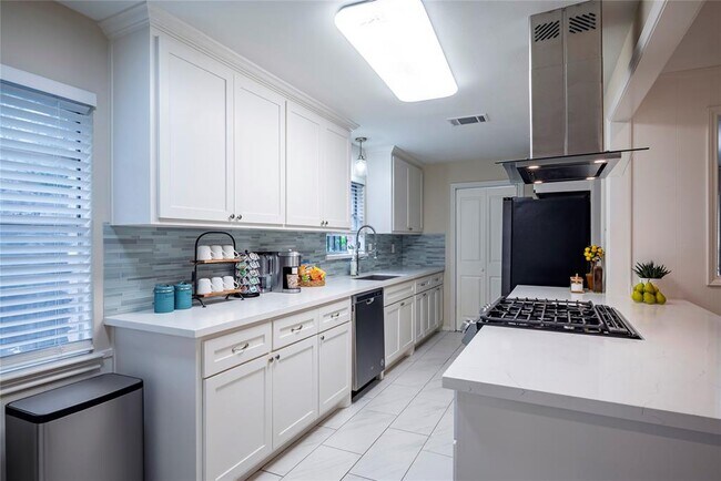 Foto del edificio - 10607 Wickersham Ln