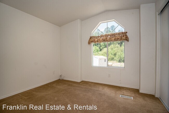 Building Photo - 2 br, 2 bath House - 3995 Old Creek Road