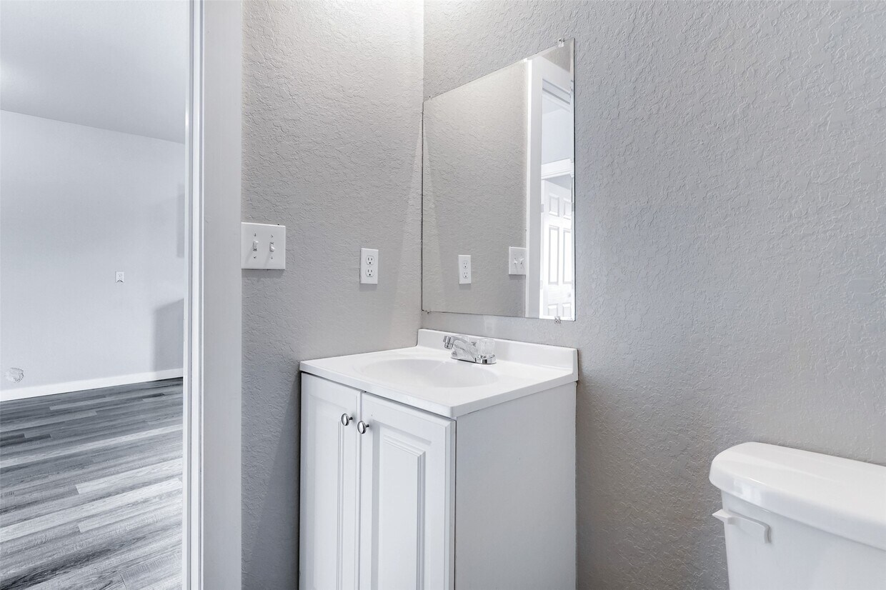 Foto del edificio - 438 S San Joaquin Ave