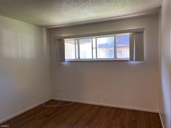 Foto del edificio - 2 br, 1 bath Condo - 9054 Montoya Street