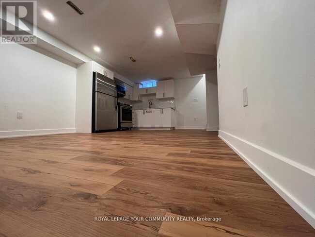 Building Photo - 93 Starr Crescent