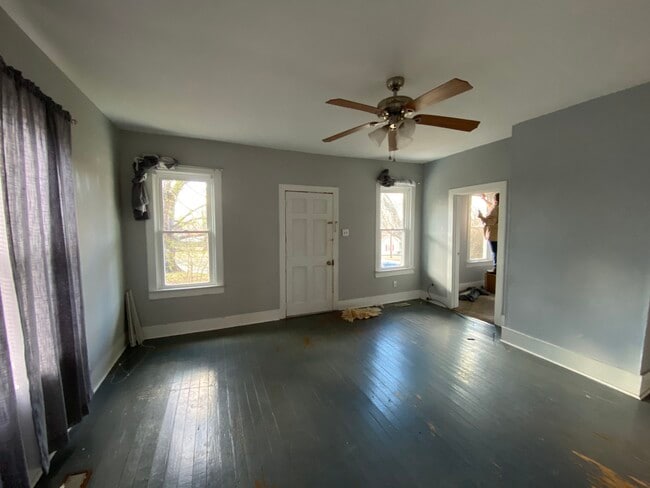 Building Photo - 733 Gracey