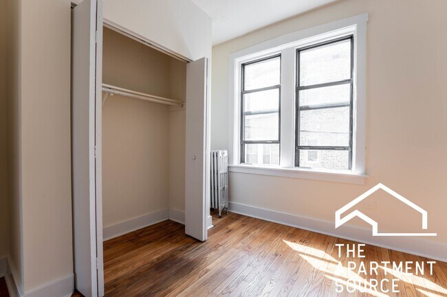 Foto del edificio - 1534 N Kedzie Ave