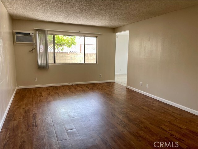Foto del edificio - 2064 Evergreen St