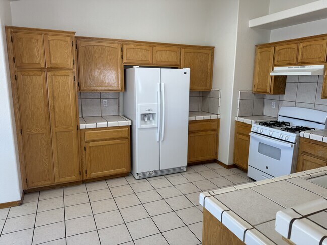 Foto del edificio - 9412 Hickory Ave