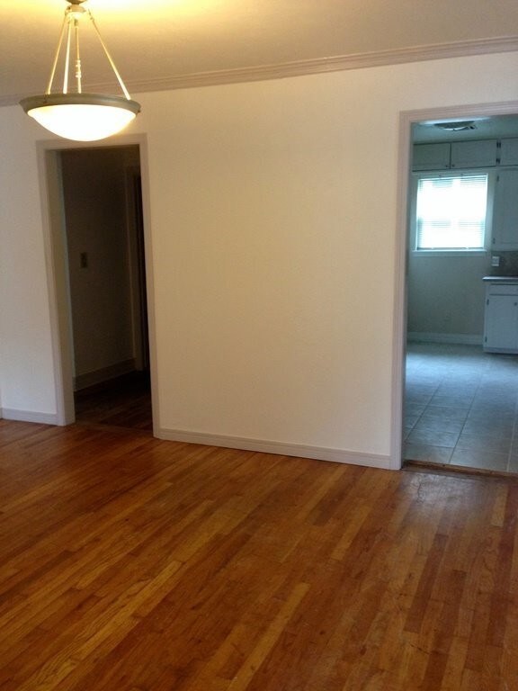 Building Photo - Now leasing 3 Bed 2 bath
