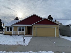 Building Photo - 103 Wildrose Ct