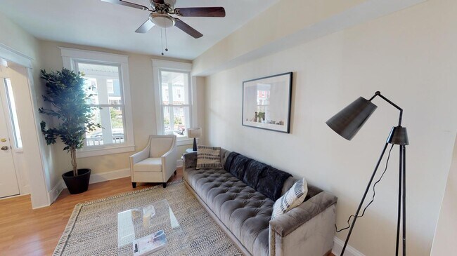 Foto del edificio - Room in 5 Bedroom Home at 3116 Warder St NW