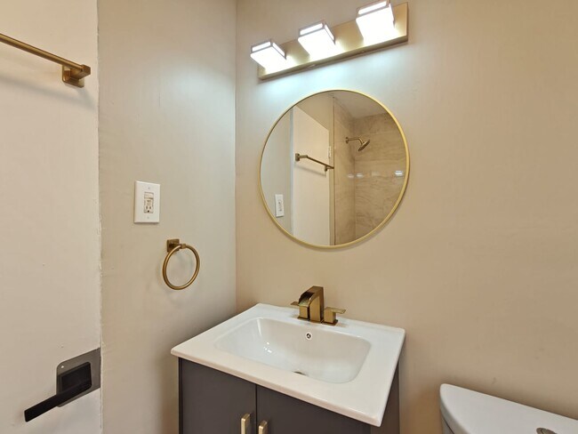 Foto del edificio - 6770 Blakemore St
