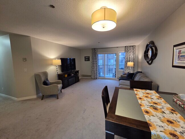 Photo du bâtiment - 6 Niagara St