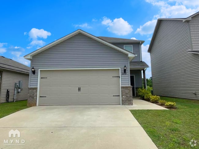 Building Photo - 12660 Waterbury Way