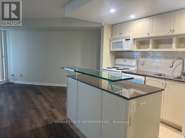 Building Photo - 8 York St