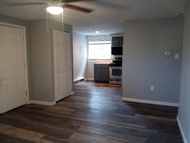 4050 Airport Rd Unit 1, Colorado Springs, CO 80910 Room for Rent in