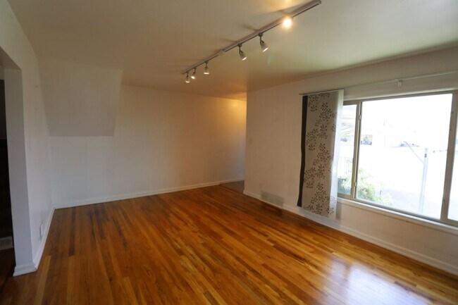 Foto del edificio - 360 N 300 E