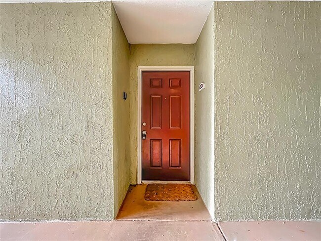 Foto del edificio - 713 Crest Pines Dr