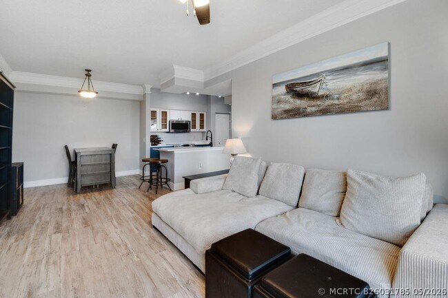 Foto del edificio - 7302 Myrtlewood Cir W