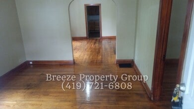 Building Photo - 36 E Park St