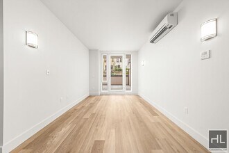 Building Photo - BRUCKNER BOULEVARD