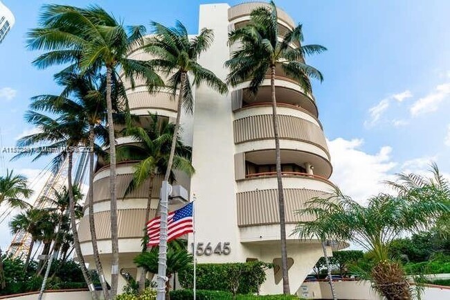 Building Photo - 15645 Collins Ave