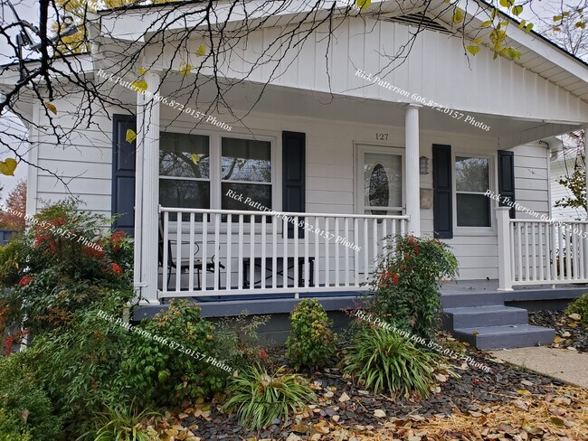 Building Photo - 127 S Central Ave