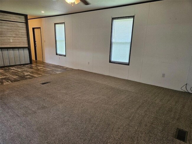 Building Photo - 112 Bosque