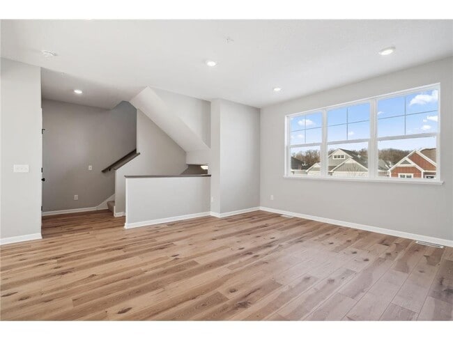 Building Photo - 6770 Wildflower Wy