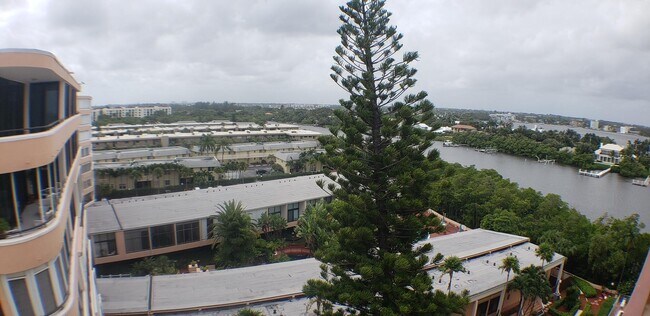 Foto del edificio - 3581 S Ocean Blvd