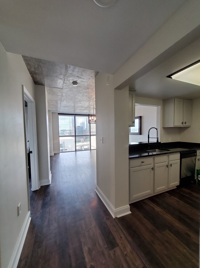 Foto del edificio - 1280 W Peachtree St NW
