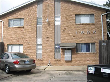 Building Photo - 1806 W Main St