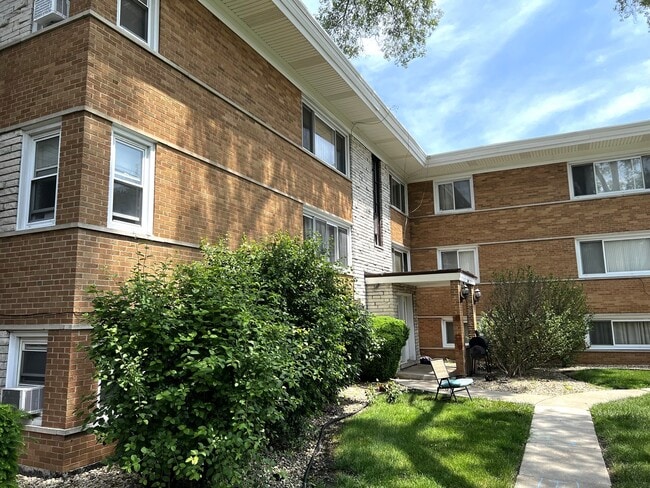 Building Photo - 6842 W Lode Dr
