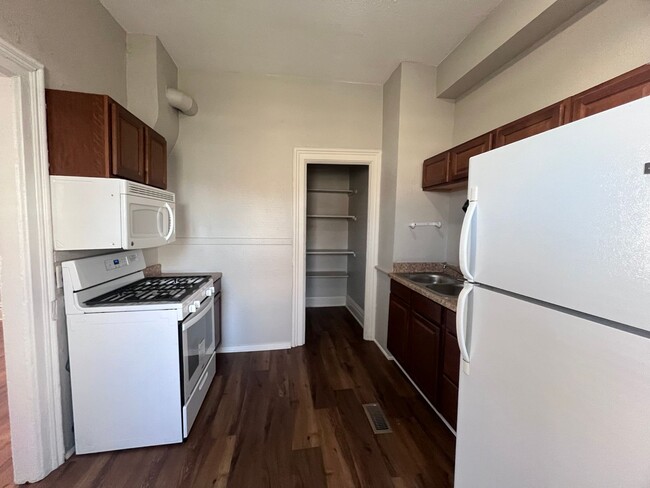 Foto del edificio - Three Bedroom Unit Near Downtown Grand Rap...