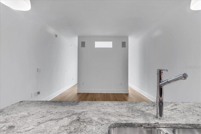 Foto del edificio - 111 N 12th St