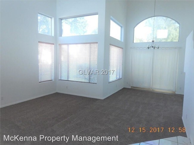Building Photo - 3028 Savona Cir