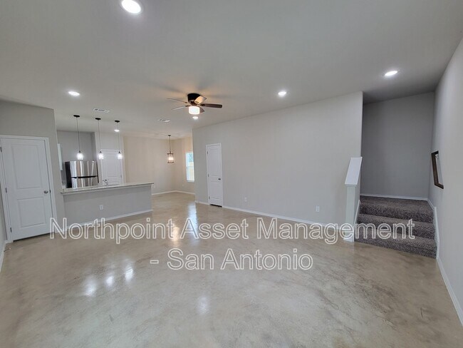 Foto del edificio - 8735 Key Windy Way