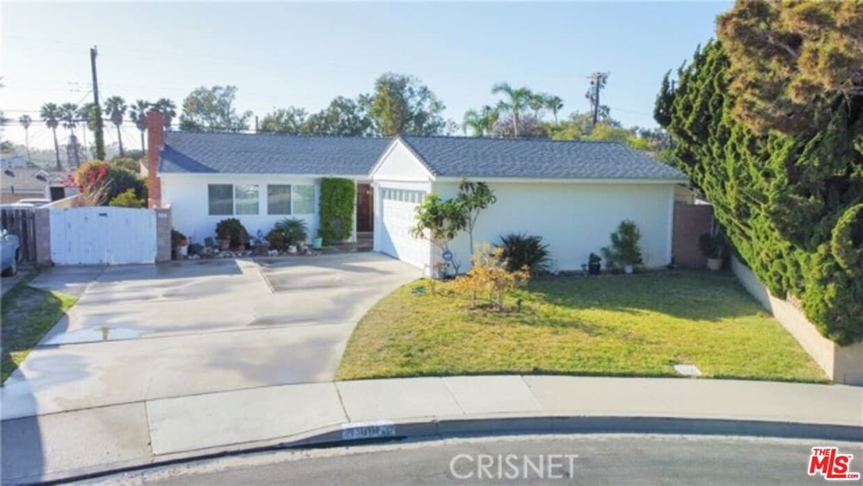 Primary Photo - 1051 Gill Ave