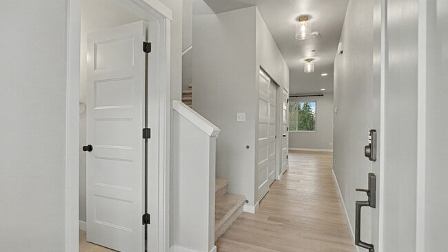 Foto del edificio - 8761 69th Pl NE