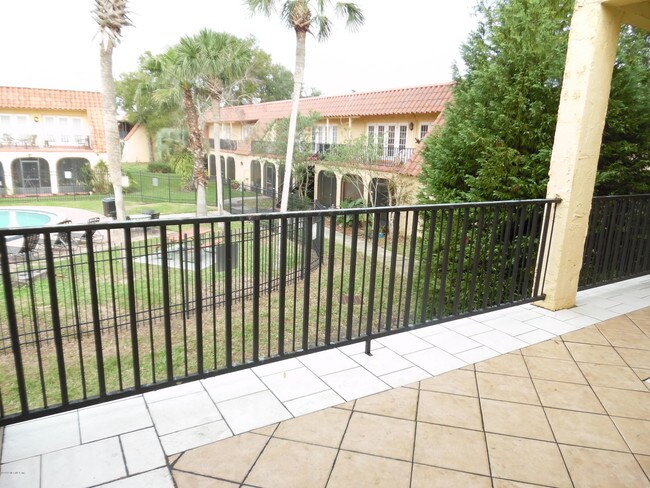 Building Photo - 3875 Mission Dr