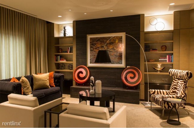 Building Photo - 667 Washington St