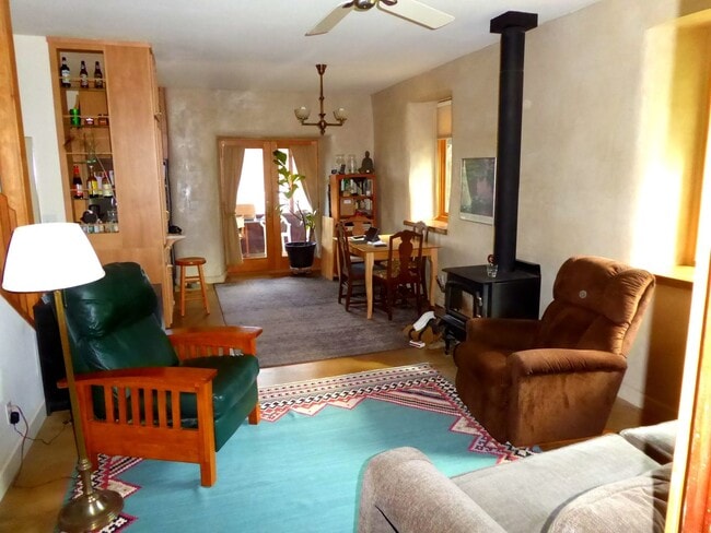 Building Photo - Country home with acreage and detached two...