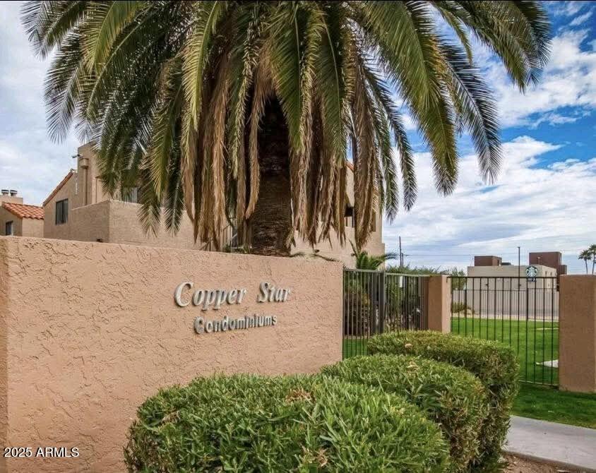 Foto principal - 1745 E Glenn St