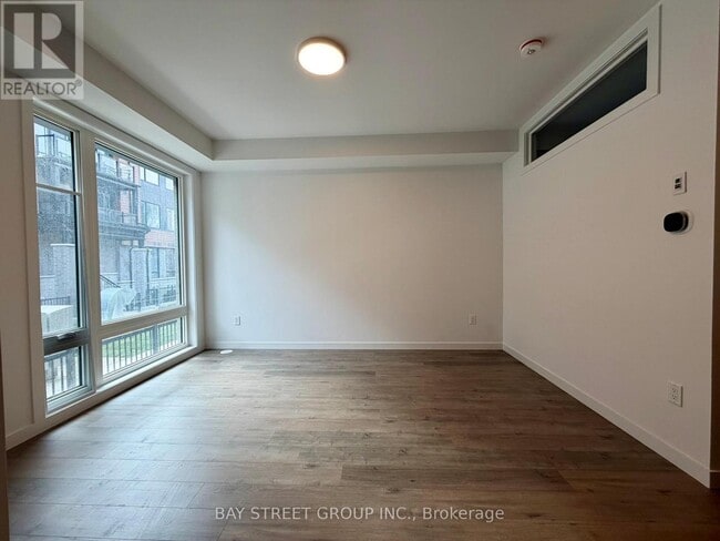 Building Photo - 113 Marydale Ave