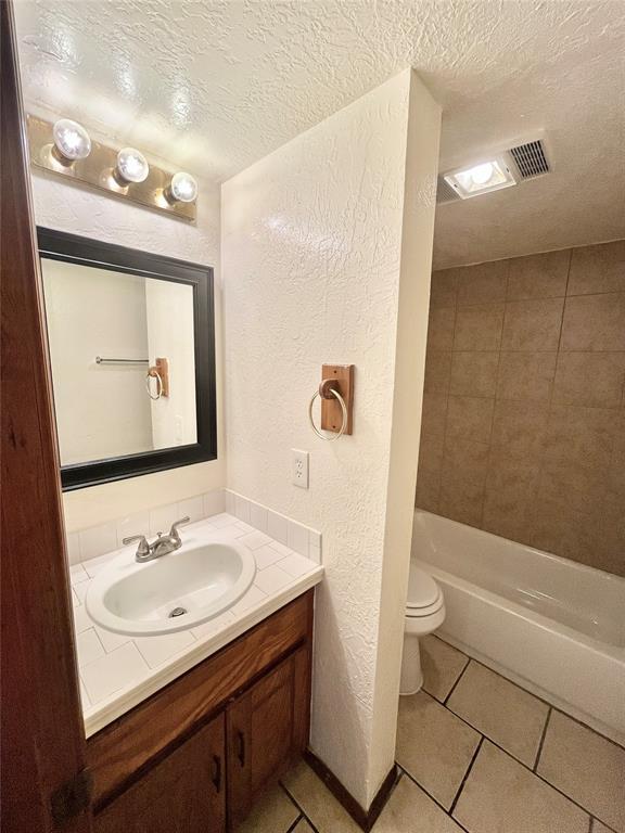 Foto del edificio - 1901 E Lindsey St