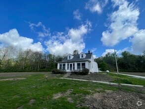 Building Photo - 8100 IN-26