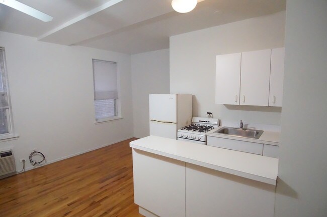 Foto del edificio - 5959 N Kenmore Ave