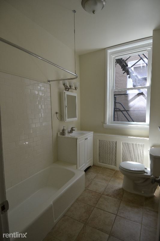 Building Photo - 416 S 16th St