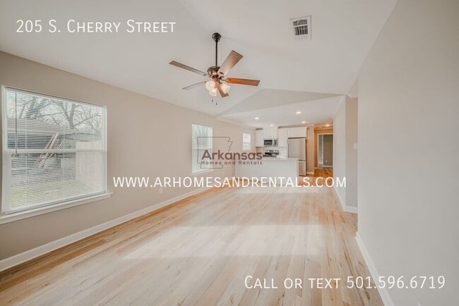 Foto del edificio - 205 S Cherry St